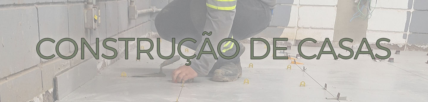 Constru��o de casas em Catal�o e Arax�